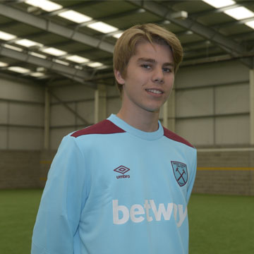 Samuelsen joins Blackburn on loan 
