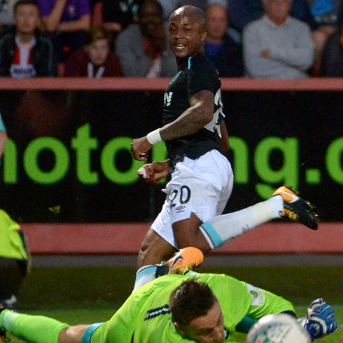 Andre Ayew scores at Cheltenham