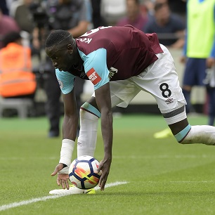 Cheikhou Kouyate scored his first goal of the season against Spurs