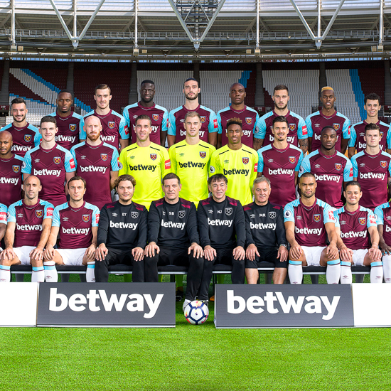 The 2017/18 West Ham United team photo