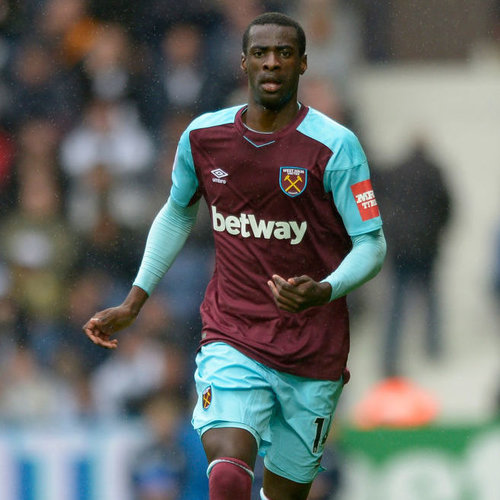 Pedro Obiang, Angelo Ogbonna and Michail Antonio sign shirts for West Ham United fans