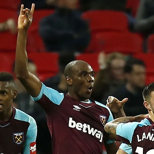 The Hammers celebrate Angelo Ogbonna's winner at Wembley