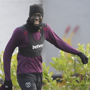 Cheikhou Kouyate is back in training