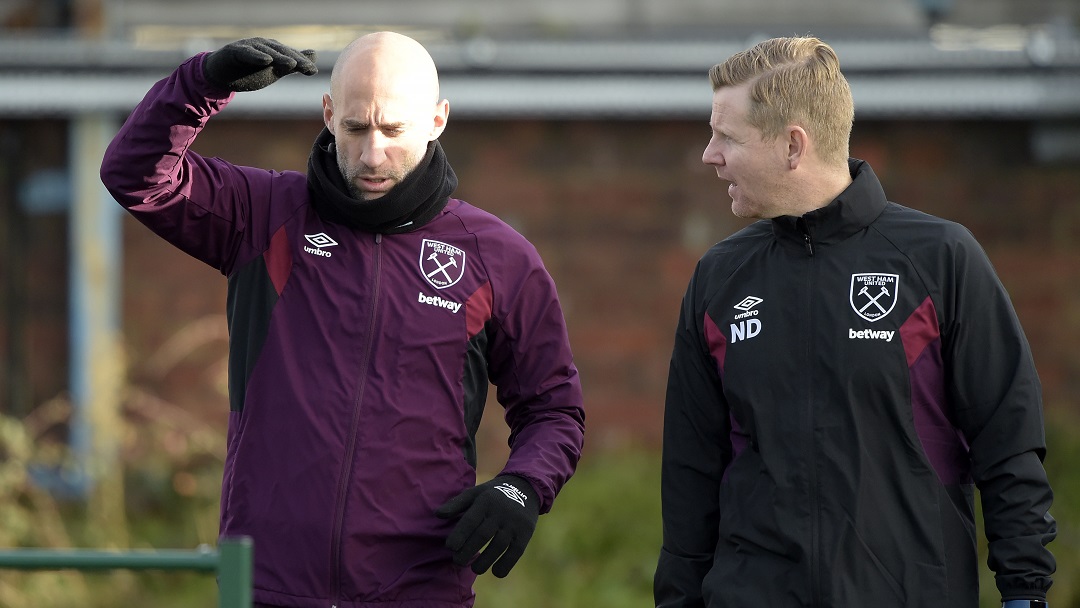 Nick Davies with Pablo Zabaleta