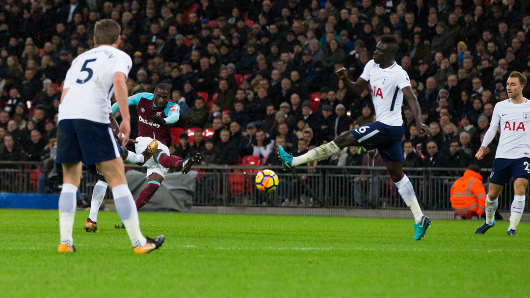 Pedro Obiang scores at Tottenham