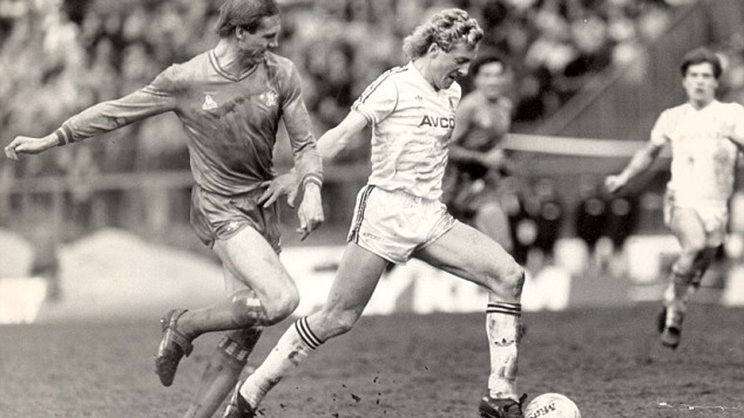 Frank McAvennie in action in the 4-0 win at Chelsea in March 1986