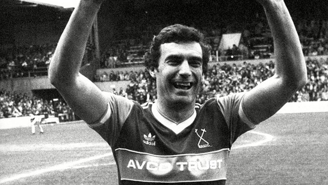 Sir Trevor Brooking acknowledges the fans after his final West Ham appearance