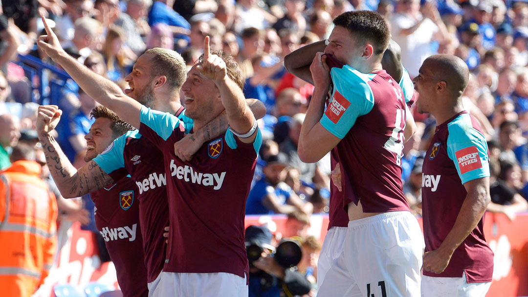 Mark Noble celebrates his wonder-goal at the King Power Stadium