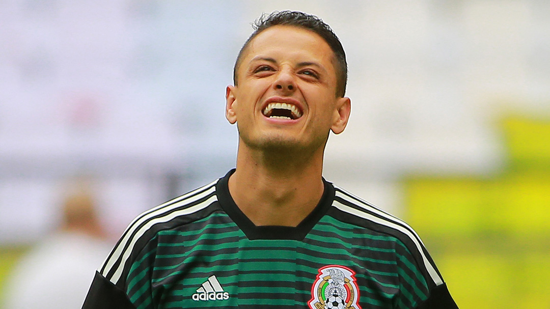 Chicharito in training with the Mexico national team