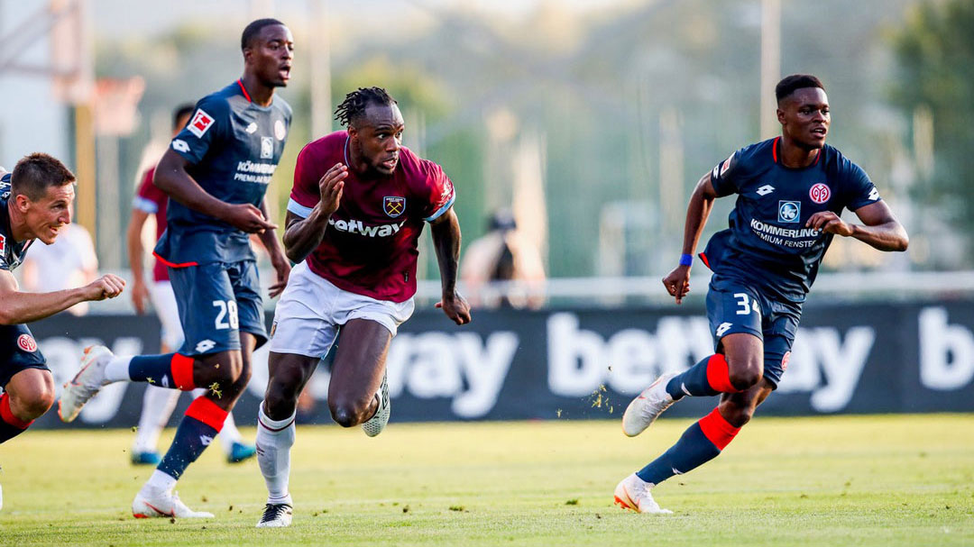 Michail Antonio in action against Mainz