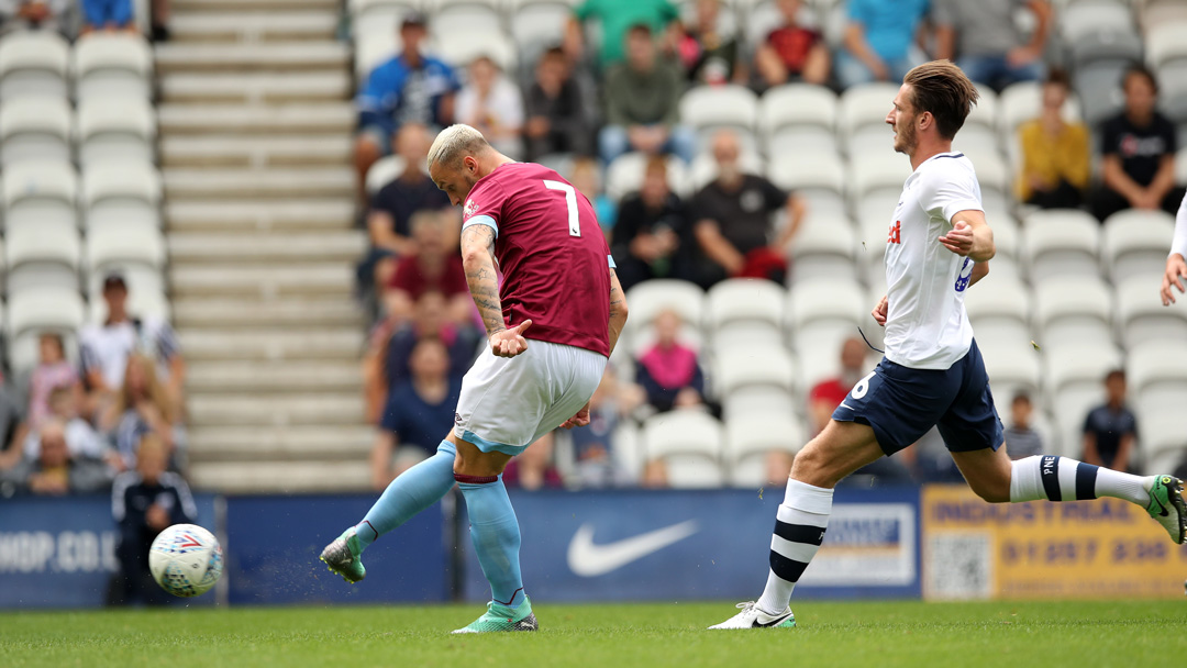 Marko Arnautovic puts West Ham United in front