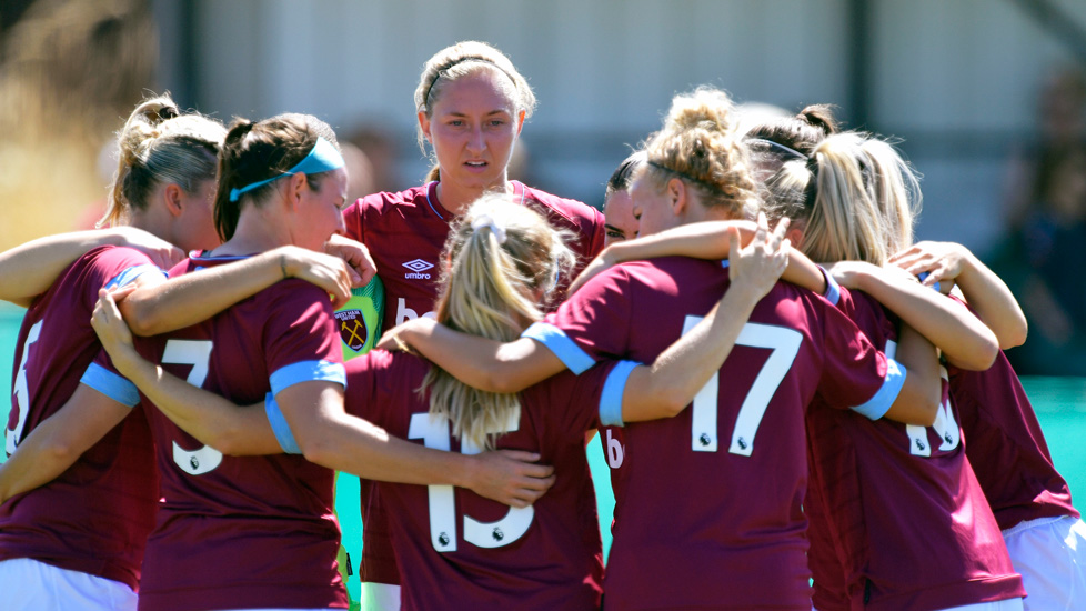 The West Ham United women's team in a huddle