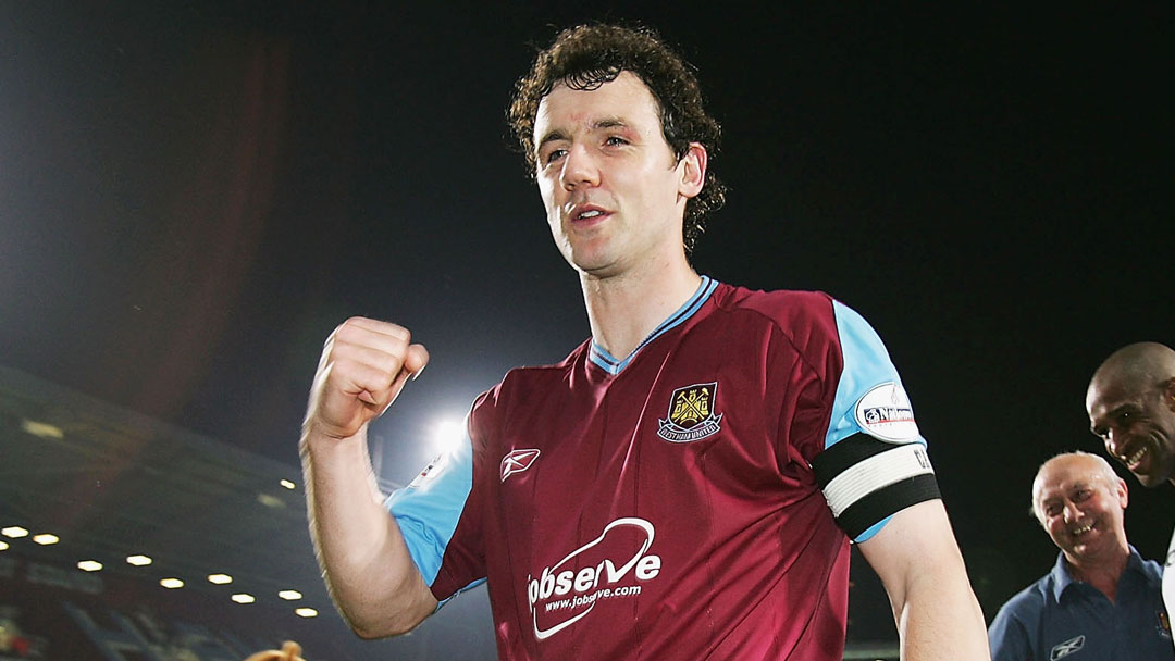 Christian Dailly celebrates scoring against Ipswich Town in May 2004