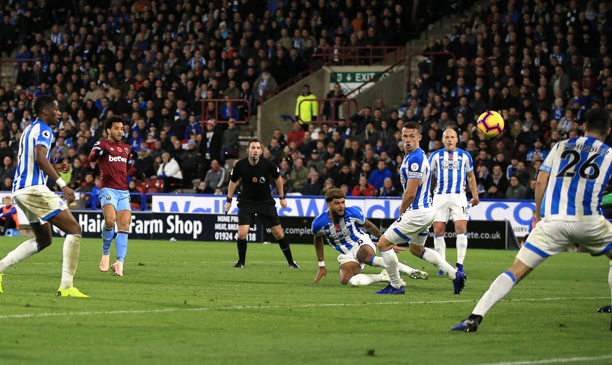 Felipe Anderson scores at Huddersfield