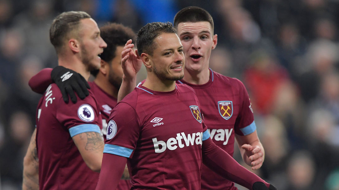 Chicharito celebrates scoring at Newcastle United