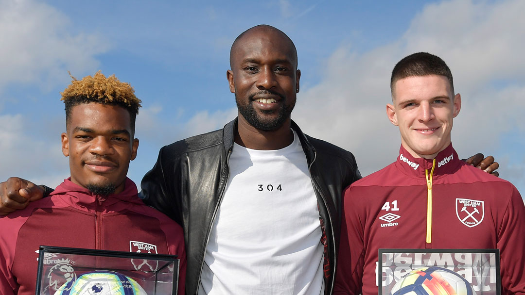 Carlton Cole with Grady Diangana and Declan Rice