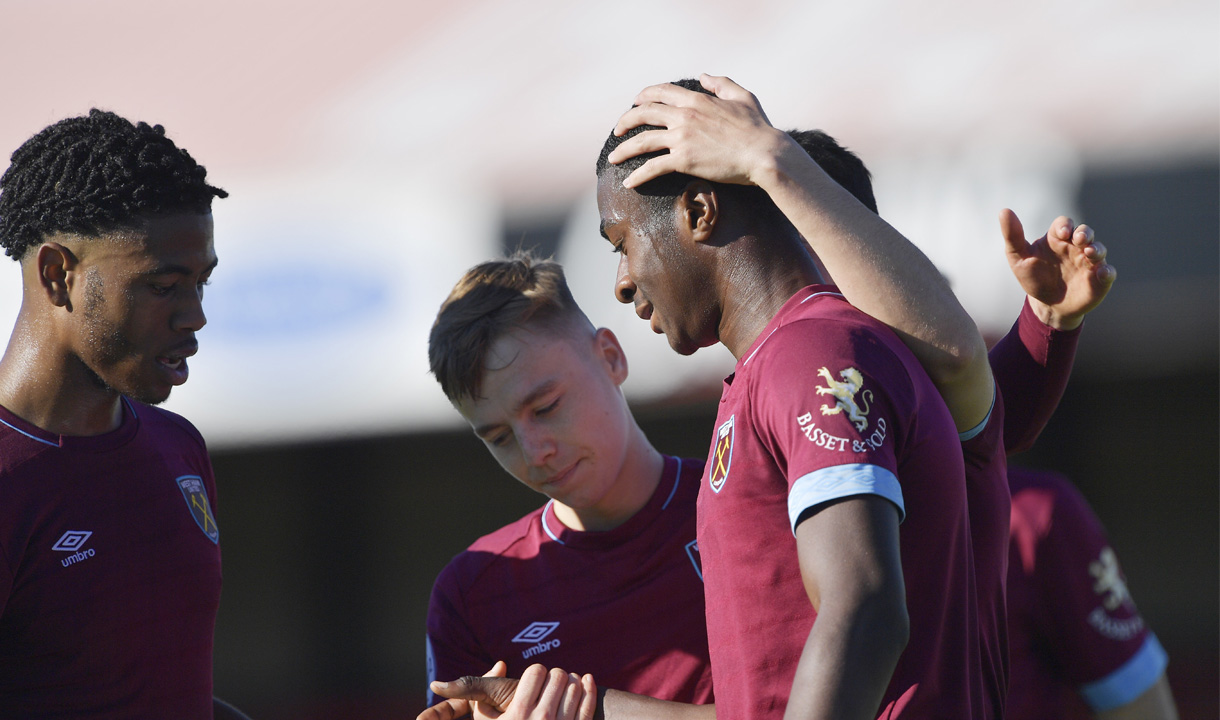 West Ham U23s thrash Manchester City 