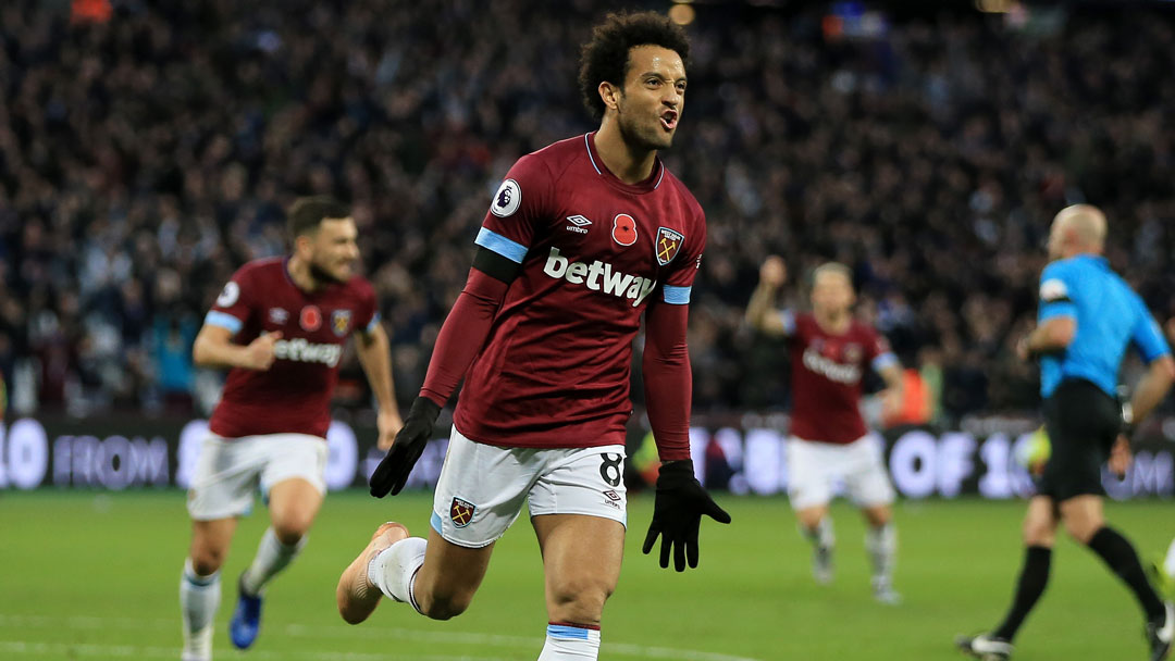 Felipe Anderson celebrates scoring