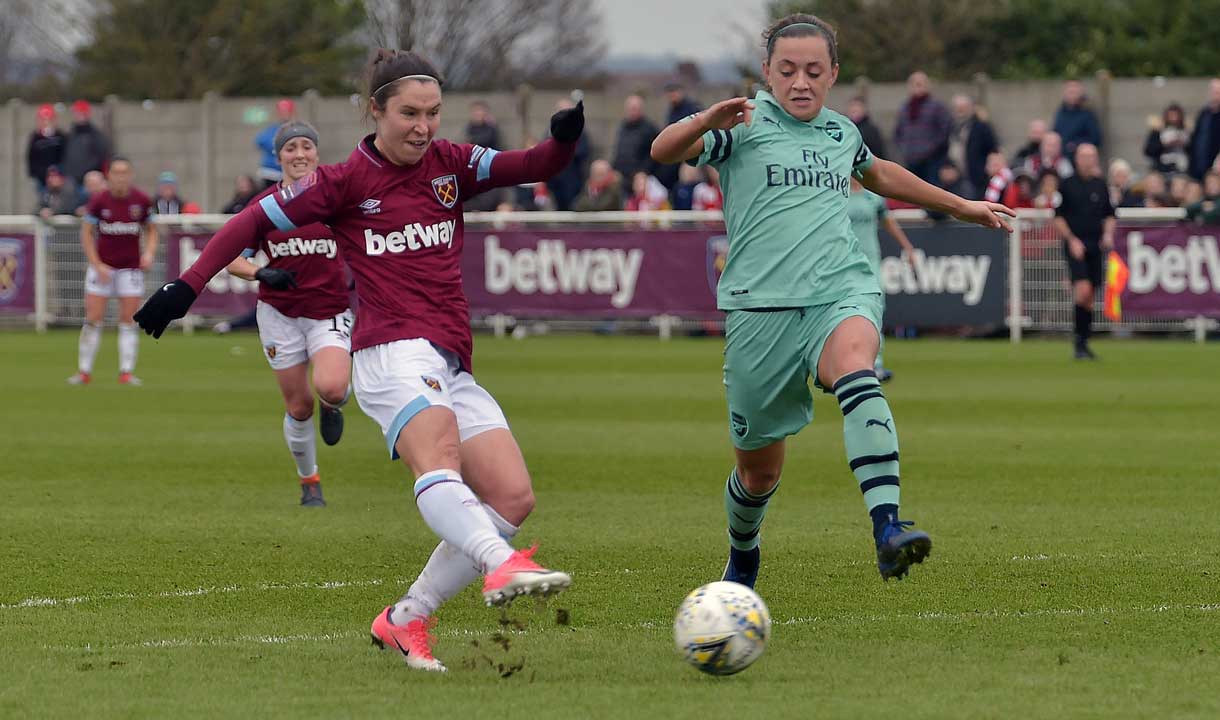 Jane Ross scores against Arsenal