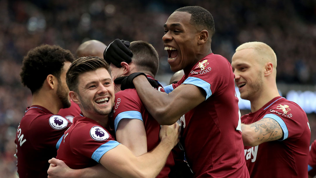 Issa Diop celebrates