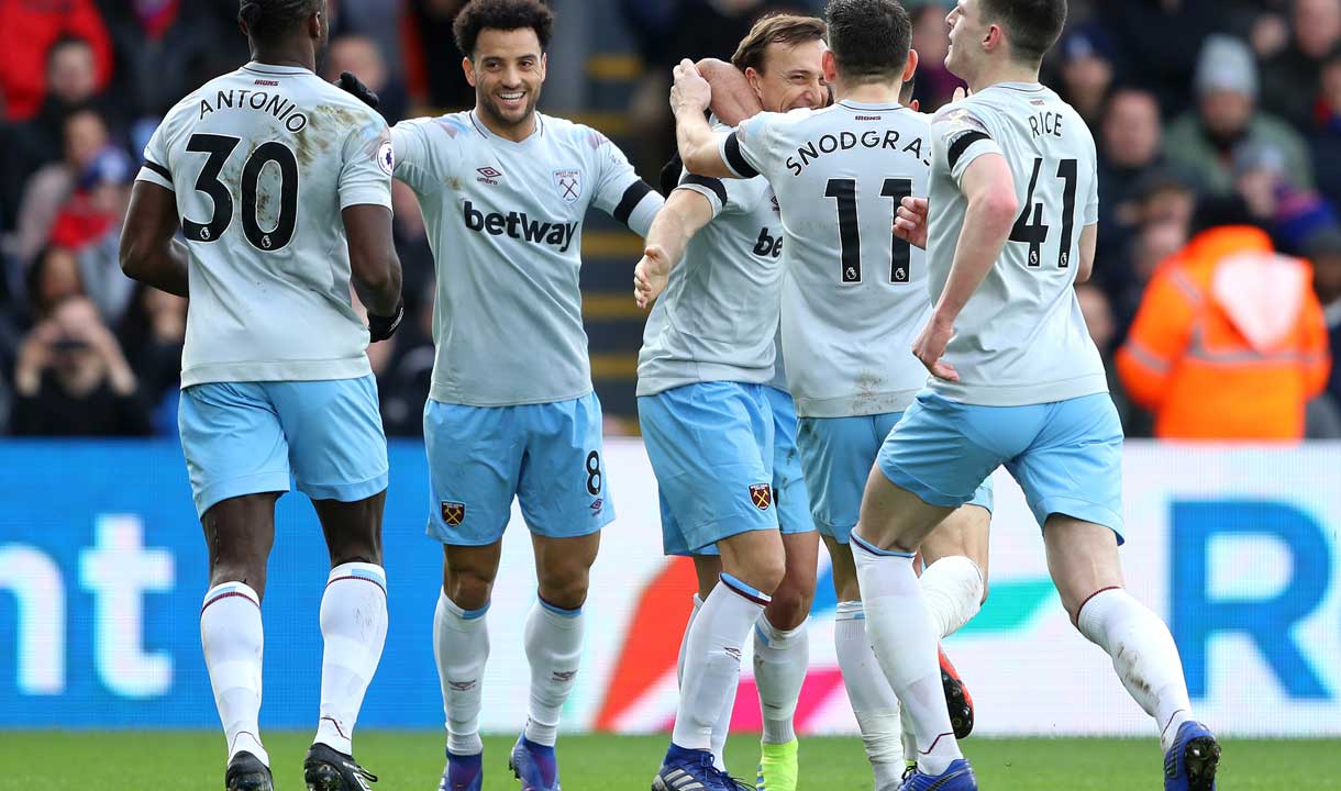 The Hammers celebrate Mark Noble's goal at Crystal Palace