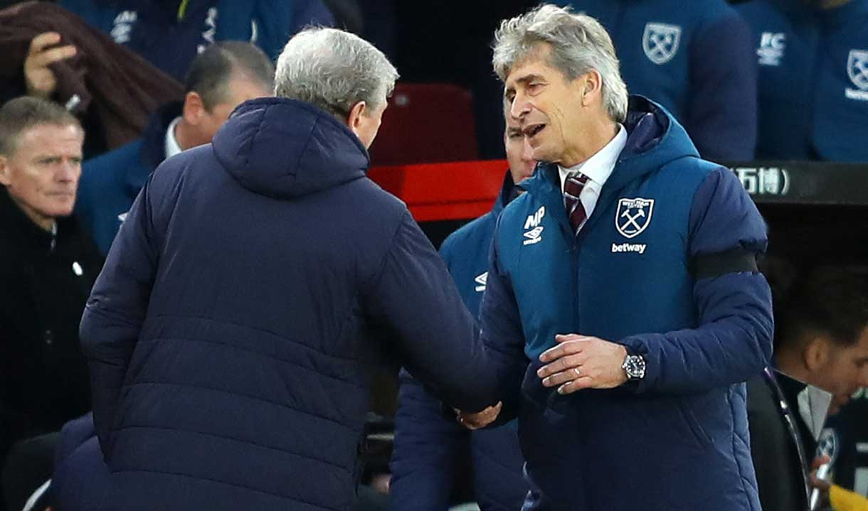 Manuel Pellegrini shakes hands with Roy Hodgson