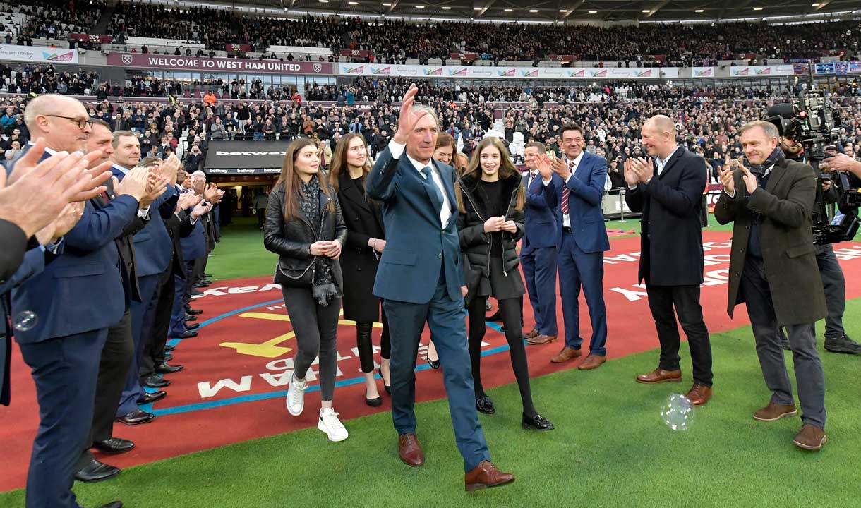 Billy Bonds walks out through a guard of honour