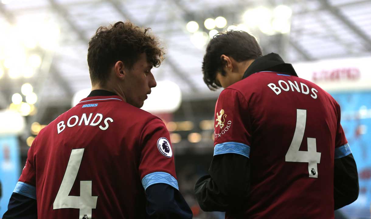 Fans wearing Billy Bonds shirts