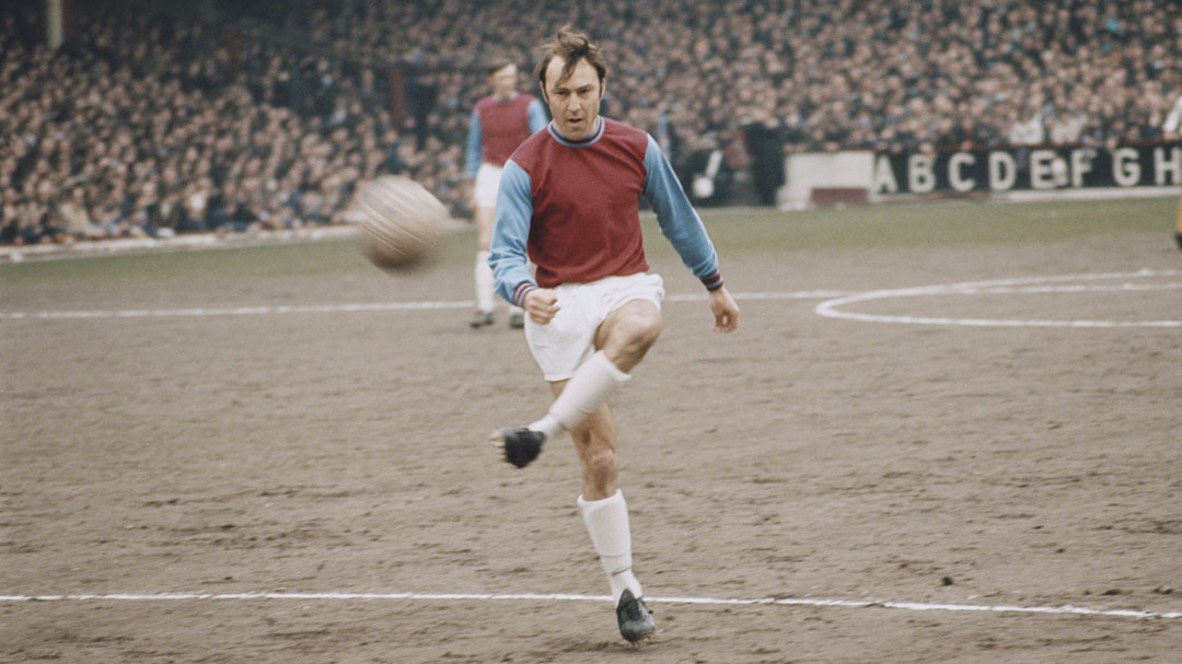 On This Day: Jimmy Greaves' West Ham debut double downs Manchester City