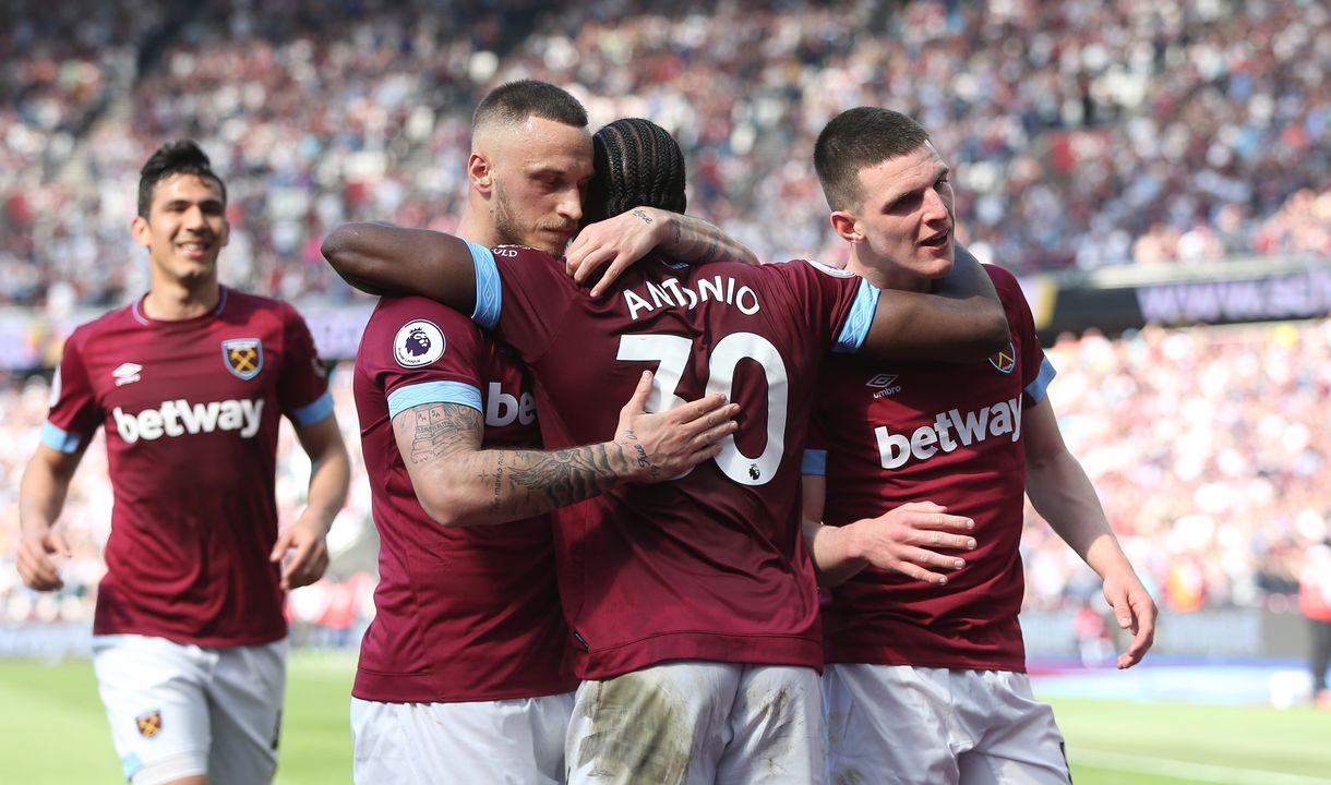 The Hammers celebrate Michail Antonio's goal against Leicester