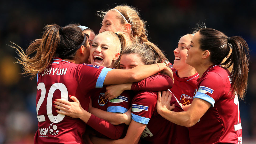 West Ham celebrate victory over Reading