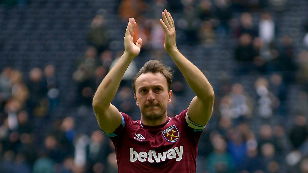 Mark Noble applauds the fans at Tottenham Hotspur Stadium