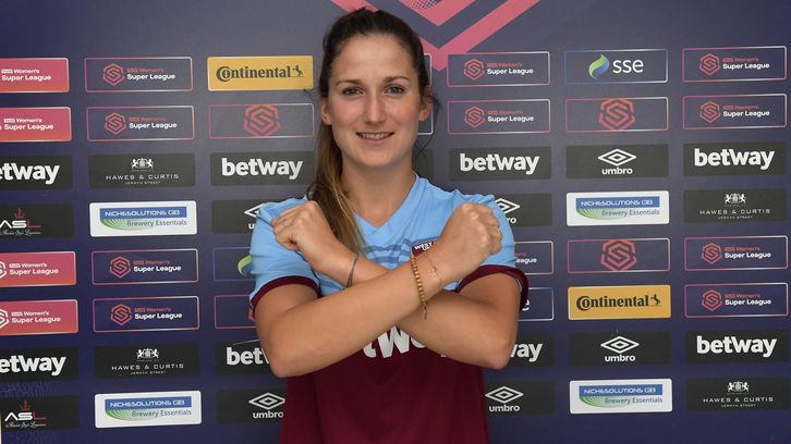 Laura Vetterlein signs for West Ham United