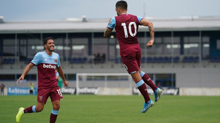 Manuel Lanzini scores for West Ham against Hertha Berlin