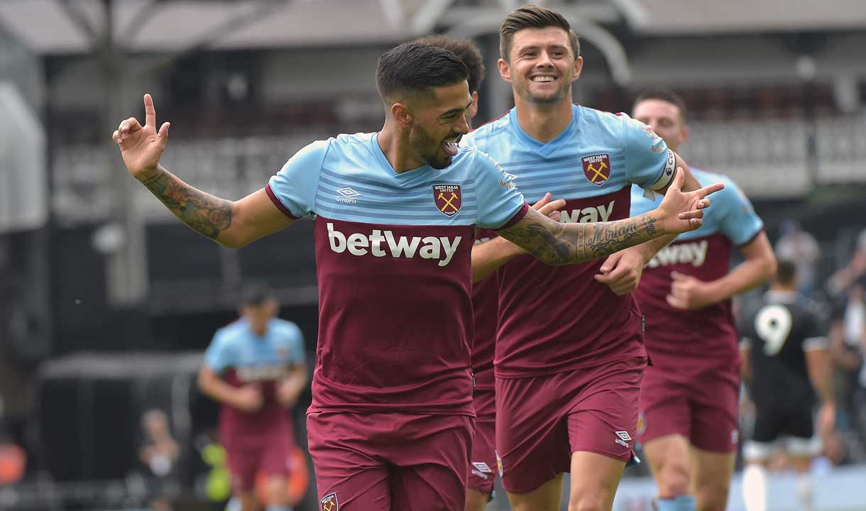 Manuel Lanzini celebrates his goal at Fulham