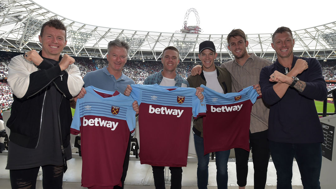 Australian cricketers at London Stadium