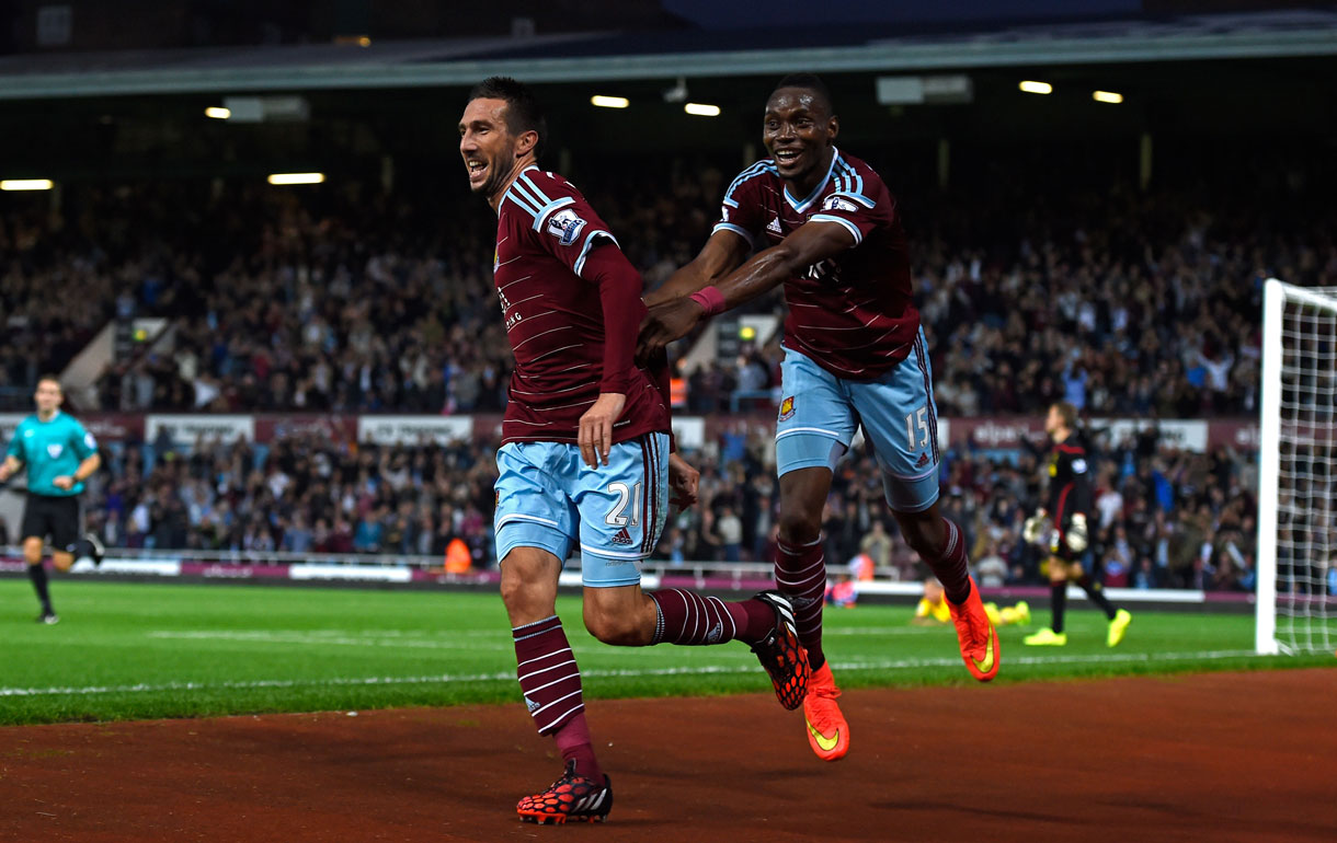 Morgan Amalfitano and Diafra Sakho celebrate