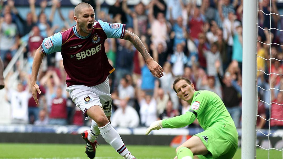 Henri Lansbury strikes against Portsmouth (2011)