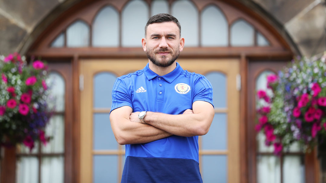 Robert Snodgrass in Scotland training kit