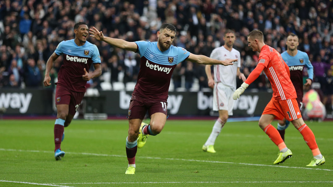 Robert Snodgrass celebrates