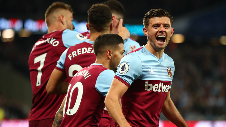 Aaron Cresswell signs new West Ham United contract