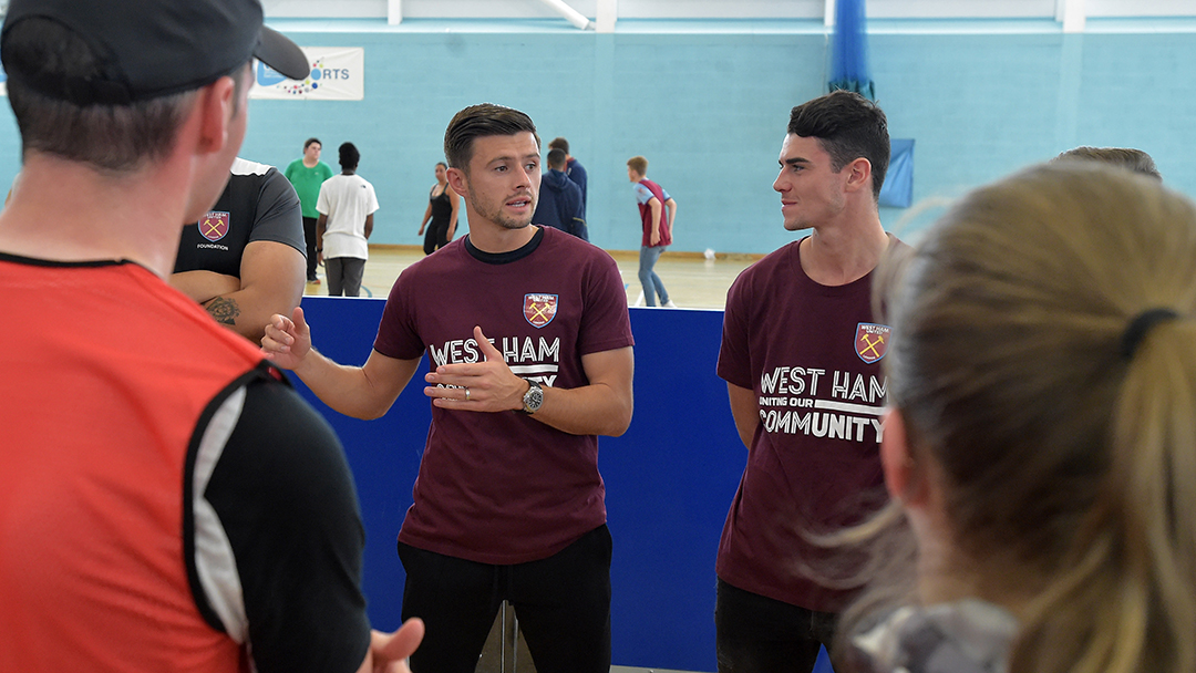 Cresswell and Powell visit UEL