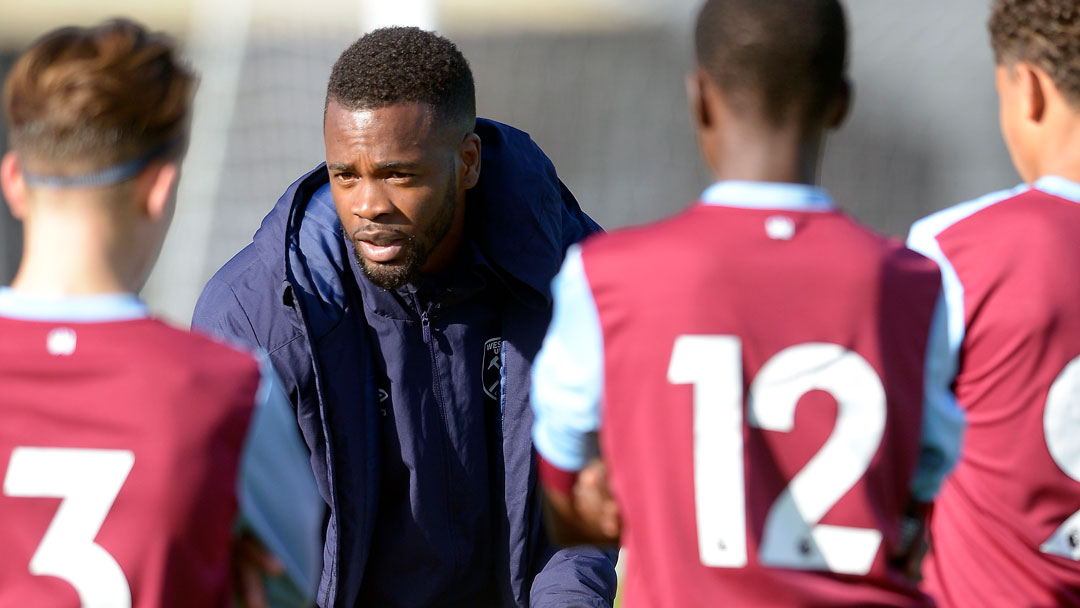 Zavon Hines coaching at the Academy