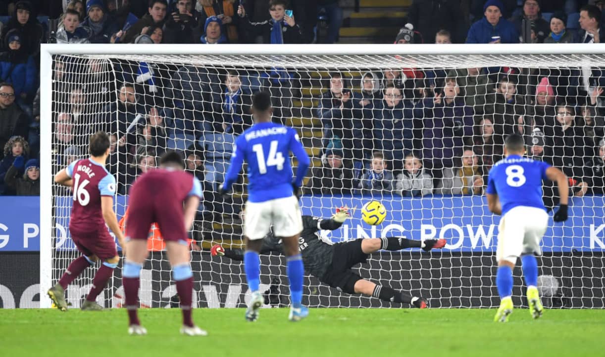 Mark Noble scores at Leicester