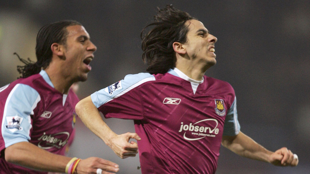 Yossi Benayoun celebrates scoring against Fulham