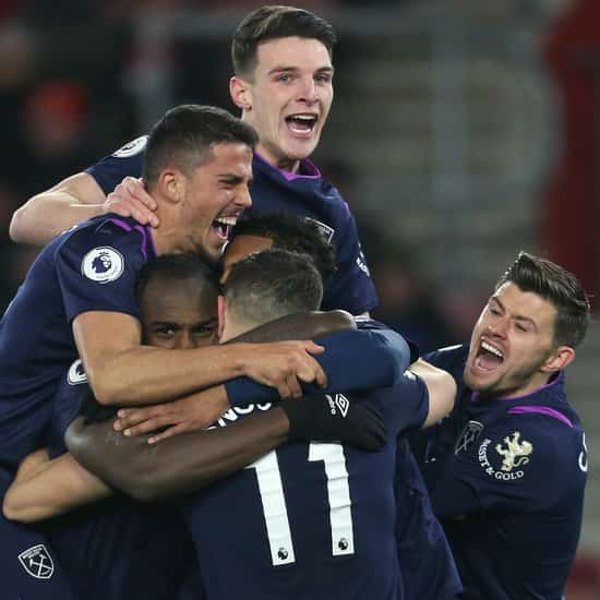 The Hammers celebrate at Southampton