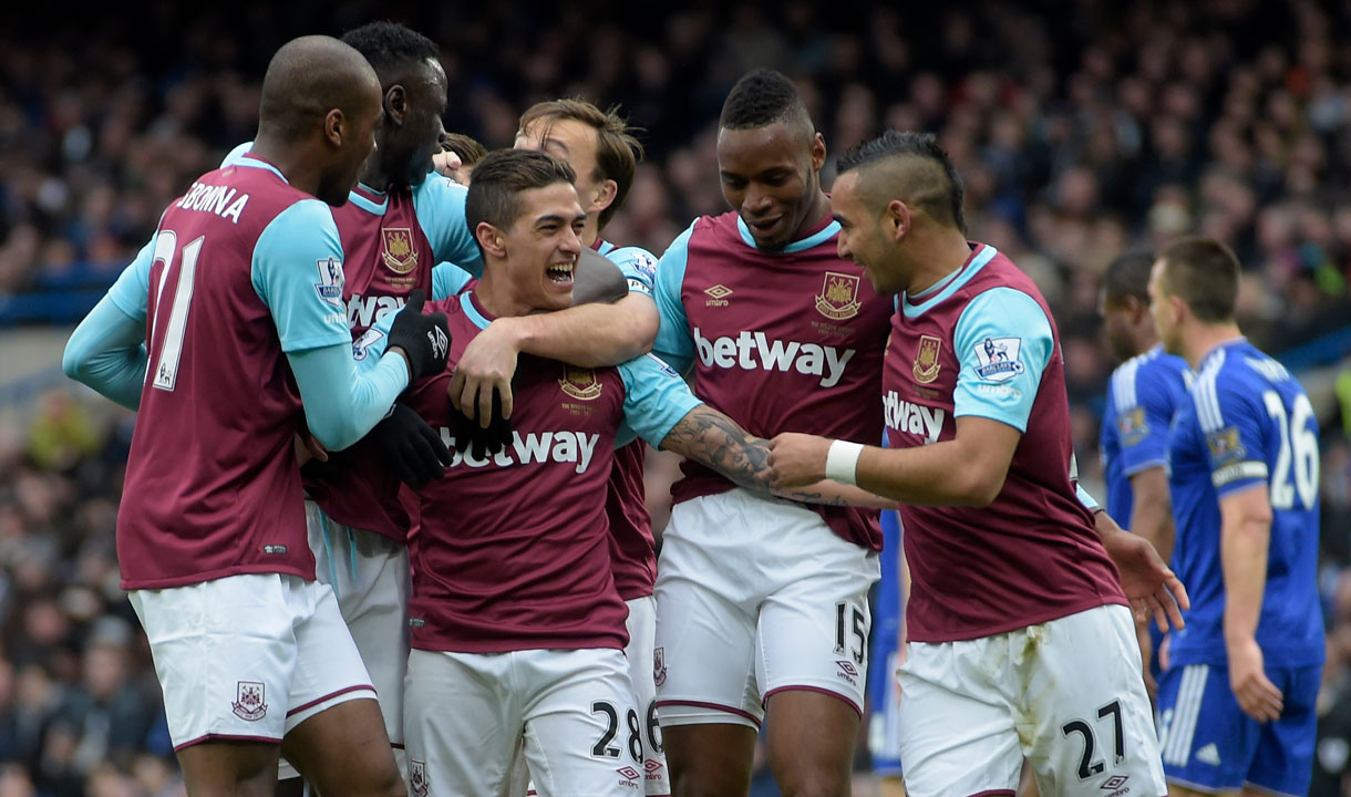 Manuel Lanzini celebrates scoring at Chelsea in March 2016