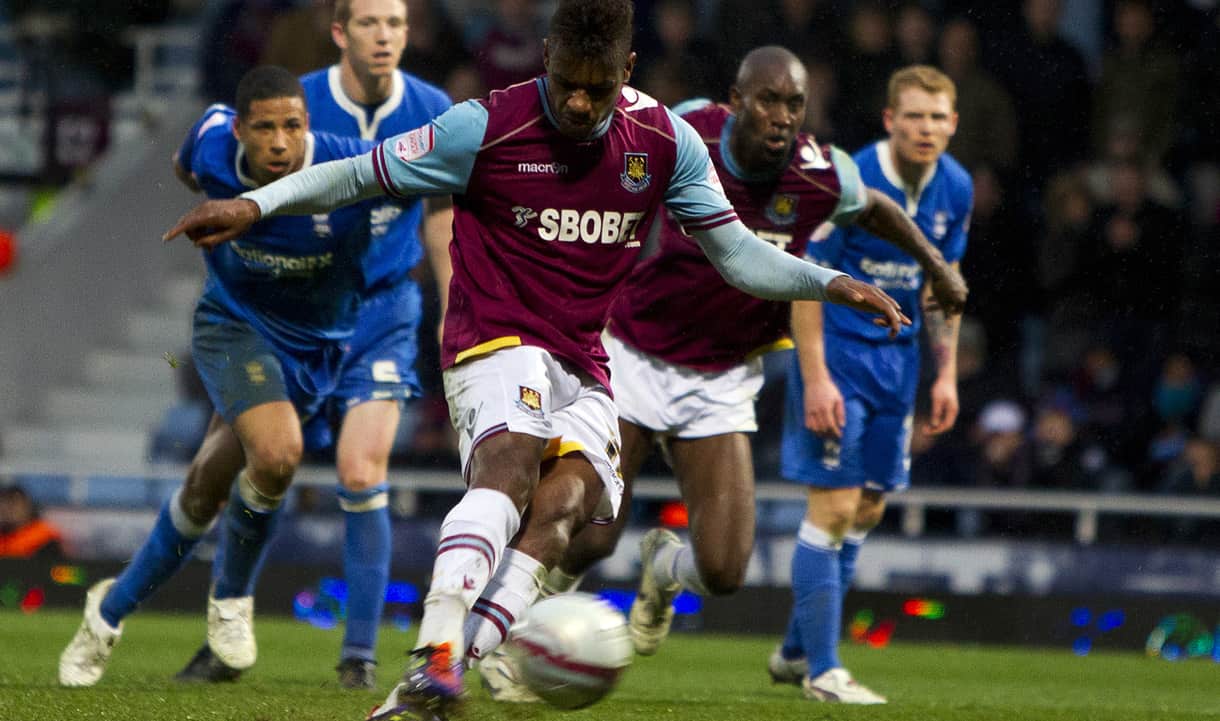 Ricardo Vaz Te scores from the spot against Birmingham