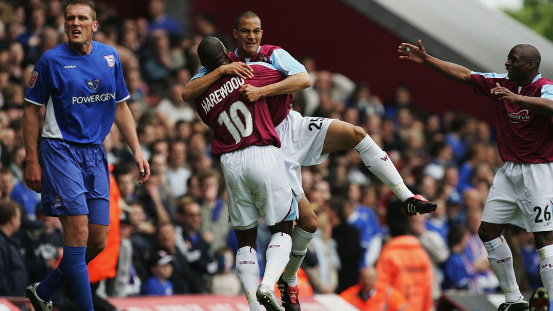 Harewood and Zamora strike in Play-Off semi-final