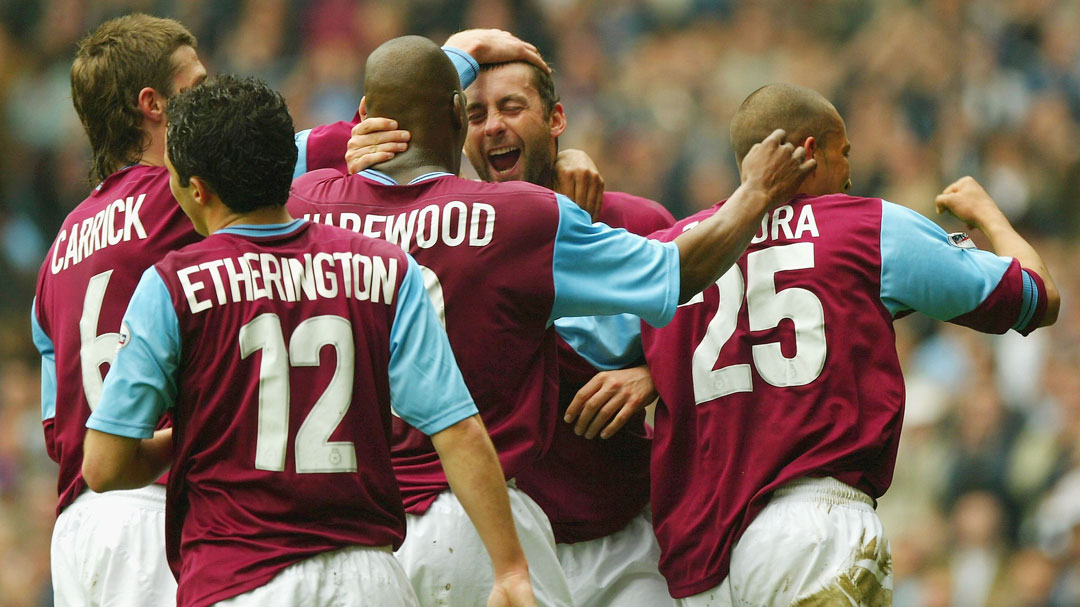 Don Hutchison celebrates his goal